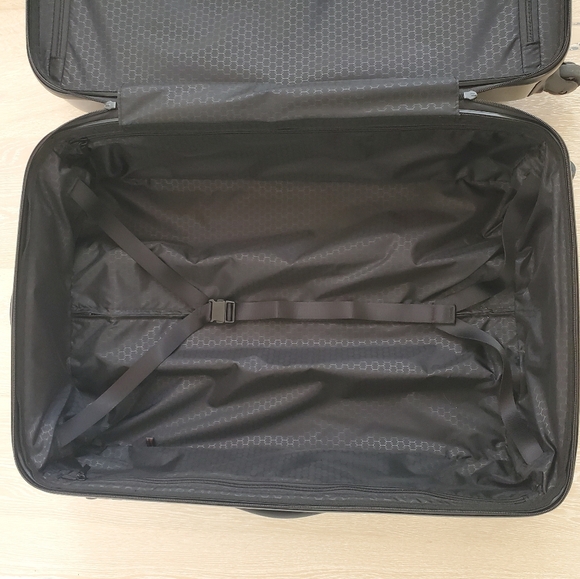 Tumi Tactics Hardshell Medium Trip 28-Inch Packing Case in Silver - Picture 10 of 10